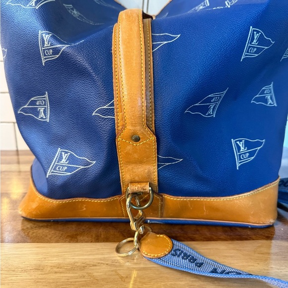 LOUIS VUITTON LV Cup Sac Marine - Picture 5 of 13